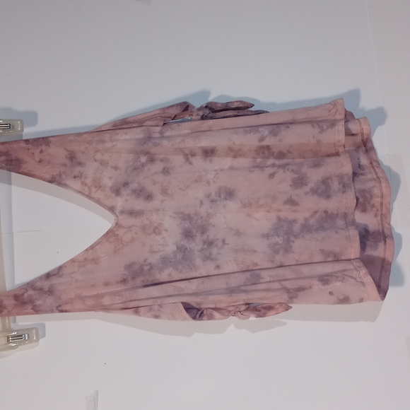 American Eagle Tie Dye Cold Shoulder Top - Picture 7 of 7